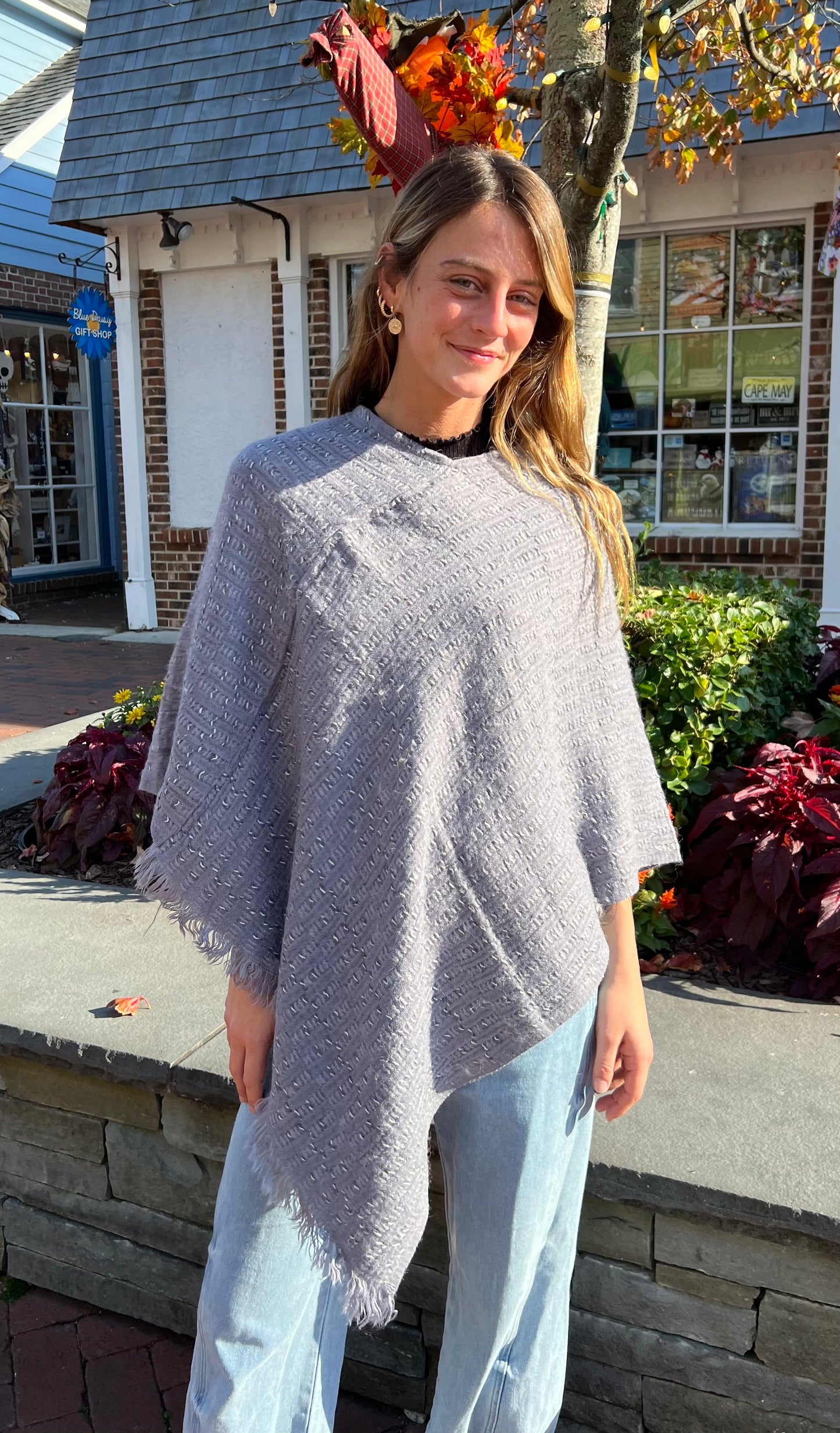 Light Everyday Woven Triangle Poncho