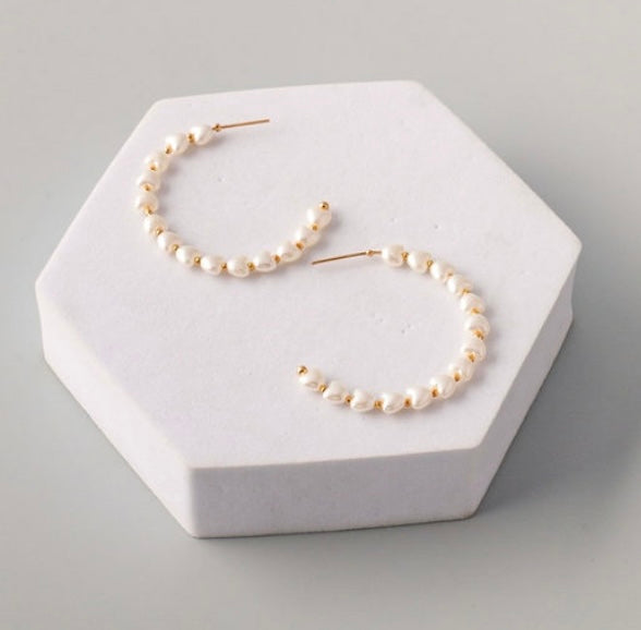 Heart Shaped Pearl Bead Open Hoop Earrings - Gold