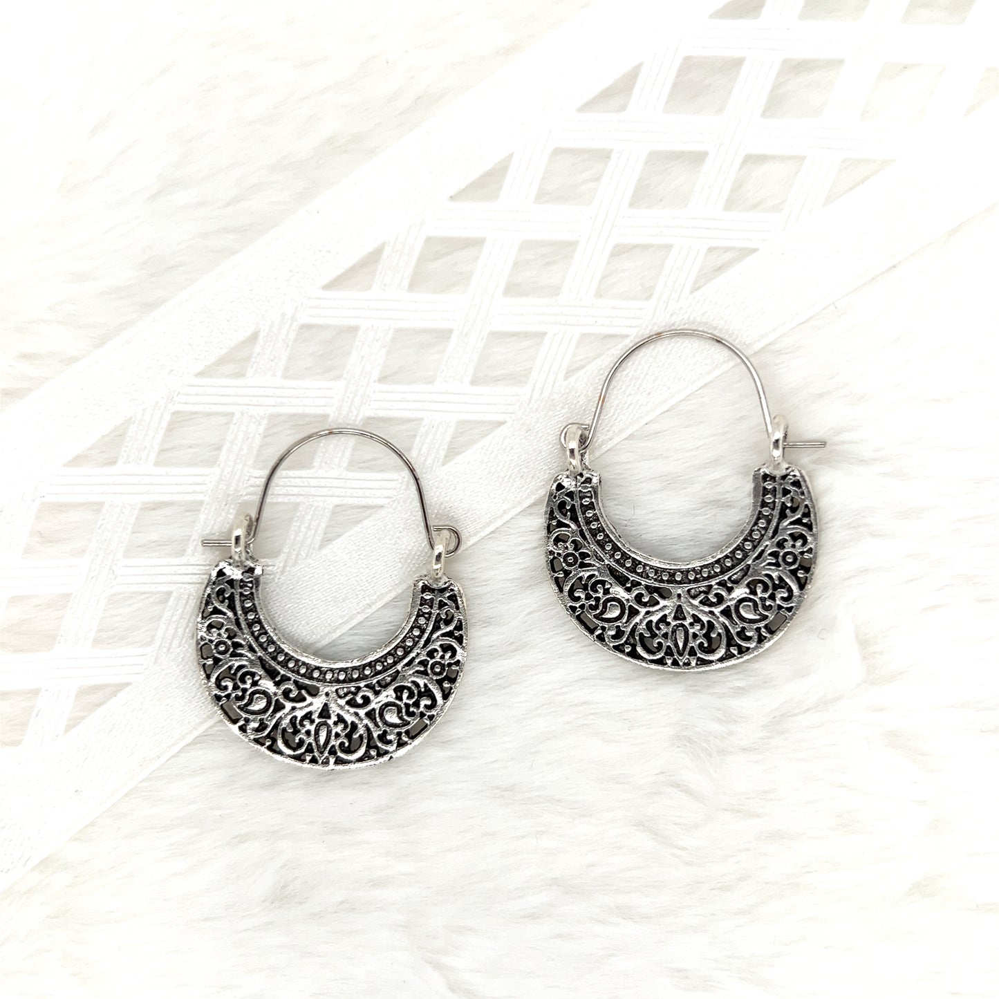 Filagree Hinge Half Hoop Swaying Silver Tone Earrings