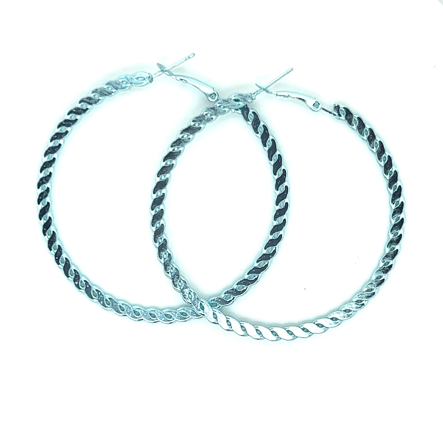 Fixed Chain Link Metallic Hoop Earrings - In 6 Colors