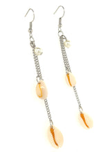 Load image into Gallery viewer, Cowry Shell Dandle Earrings With Pearl Accent