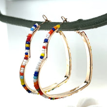 Load image into Gallery viewer, Seed Bead Heart Shaped Gold Tone Hoop Earrings