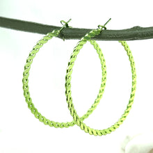 Load image into Gallery viewer, Fixed Chain Link Metallic Hoop Earrings