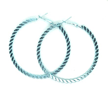 Load image into Gallery viewer, Fixed Chain Link Metallic Hoop Earrings
